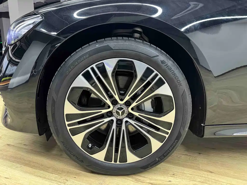 Mercedes-Benz E-Class E 2025 E 300 L Luxury
