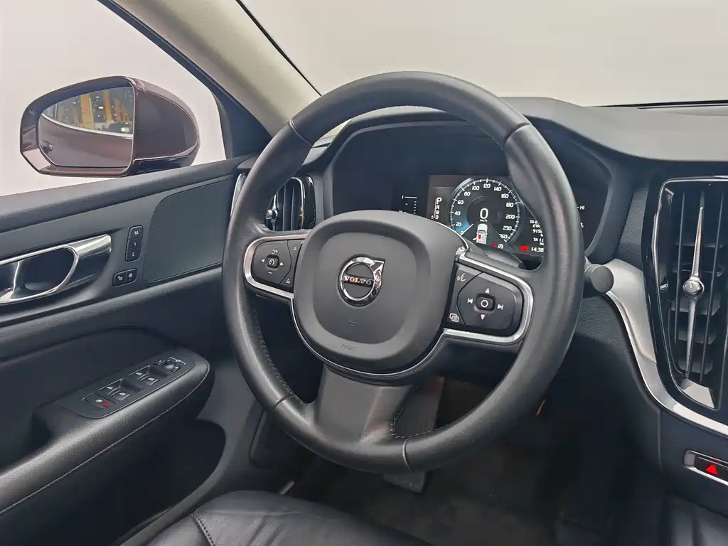 Volvo S60 — миниатюра 17