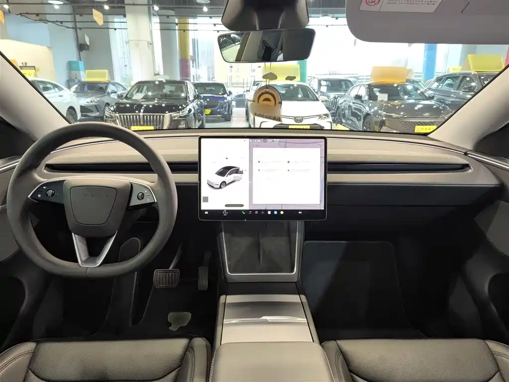Tesla Model Y - фото 6