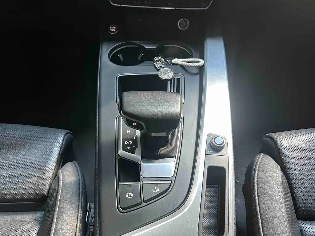 Audi A4L 2022 40 TFSI Fashion