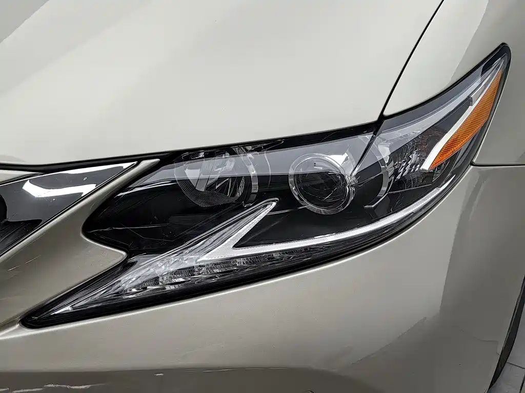 Lexus ES — миниатюра 7