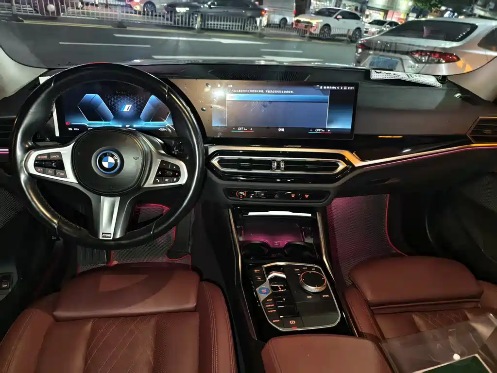 BMW i3 2022 eDrive 35 L