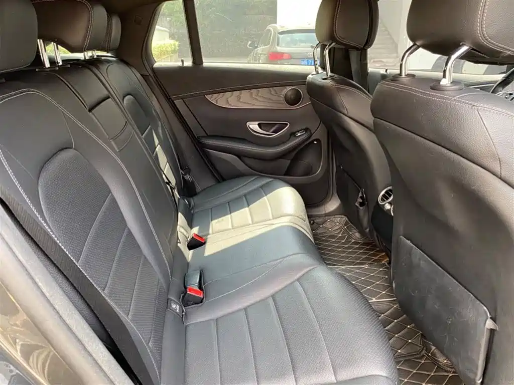 Mercedes-Benz EQC — миниатюра 11