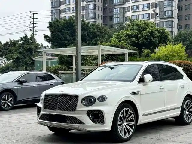 BENTLEY TIMYUE PLUG IN HYBRID 2022