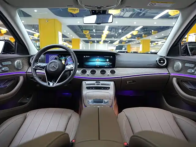 MERCEDES-BENZ E CLASS