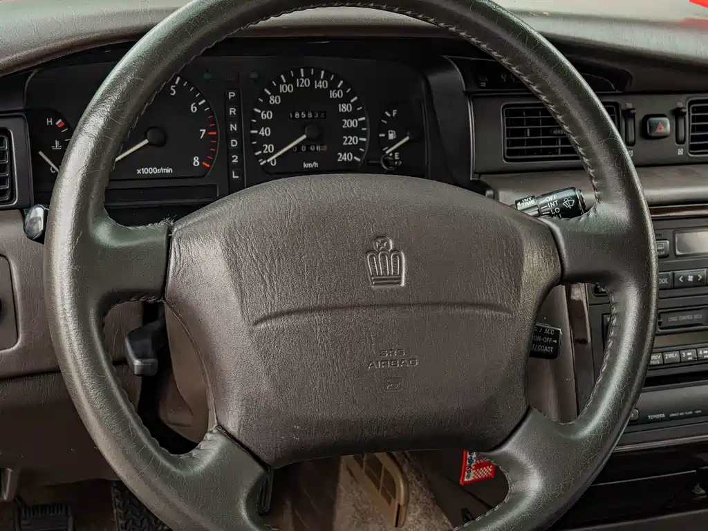 Toyota Crown — миниатюра 13