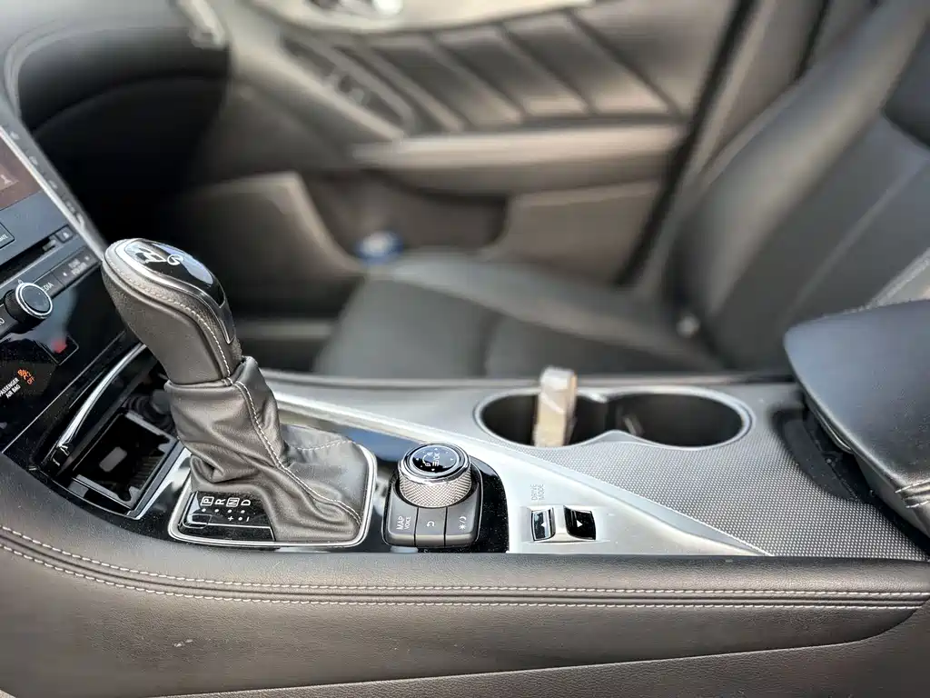 Infiniti Q50L — миниатюра 17