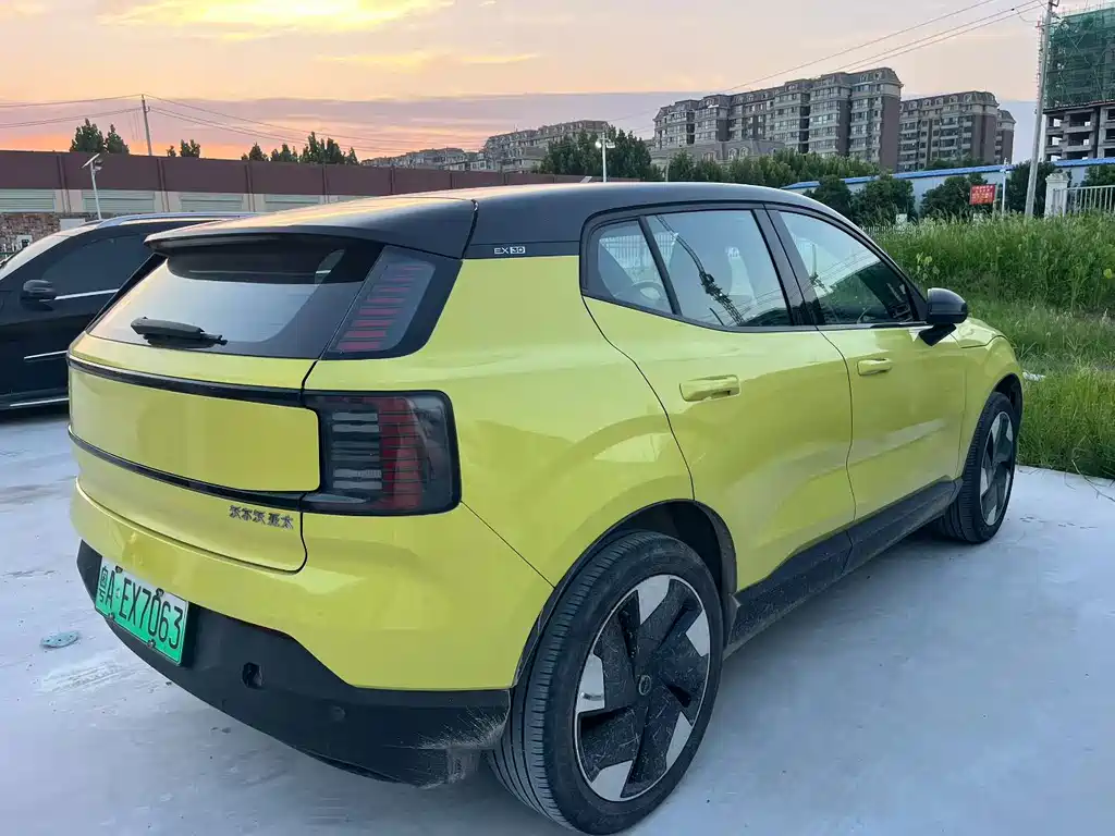 Volvo EX30 — миниатюра 7