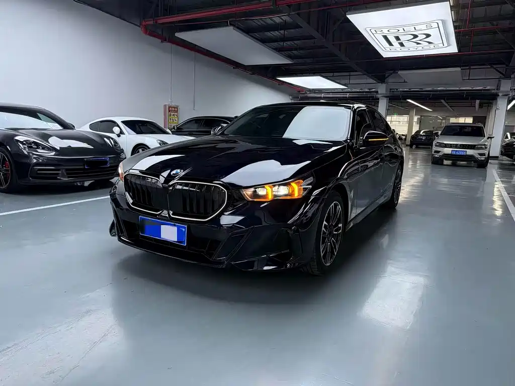 BMW 5 Series 2026 530Li Leading Type M Sport Package