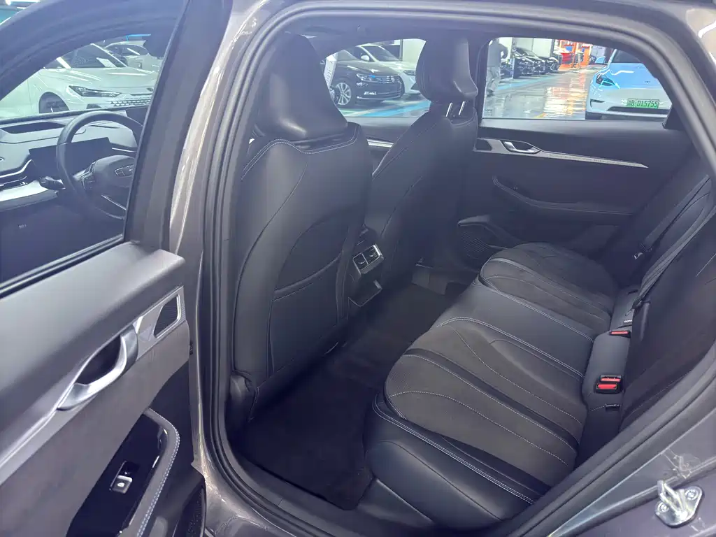 Geely Preface 2025 2.0TD