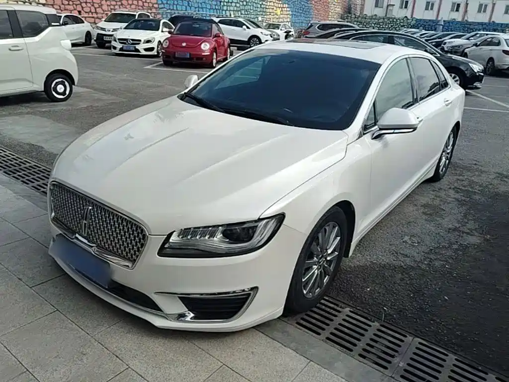 Lincoln MKZ 2020 2.0T Premium Edition