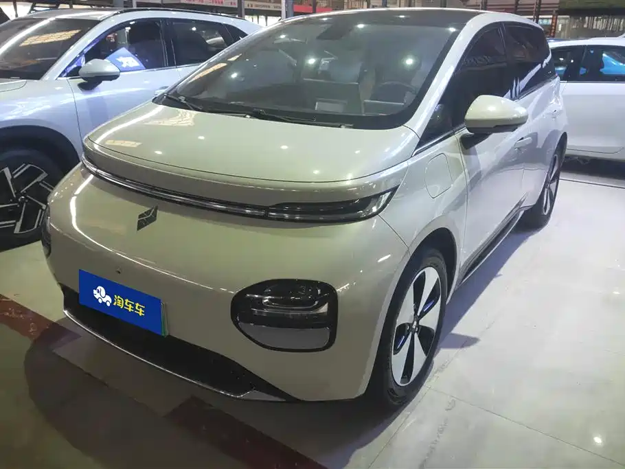 Baojun Yunduo 2024