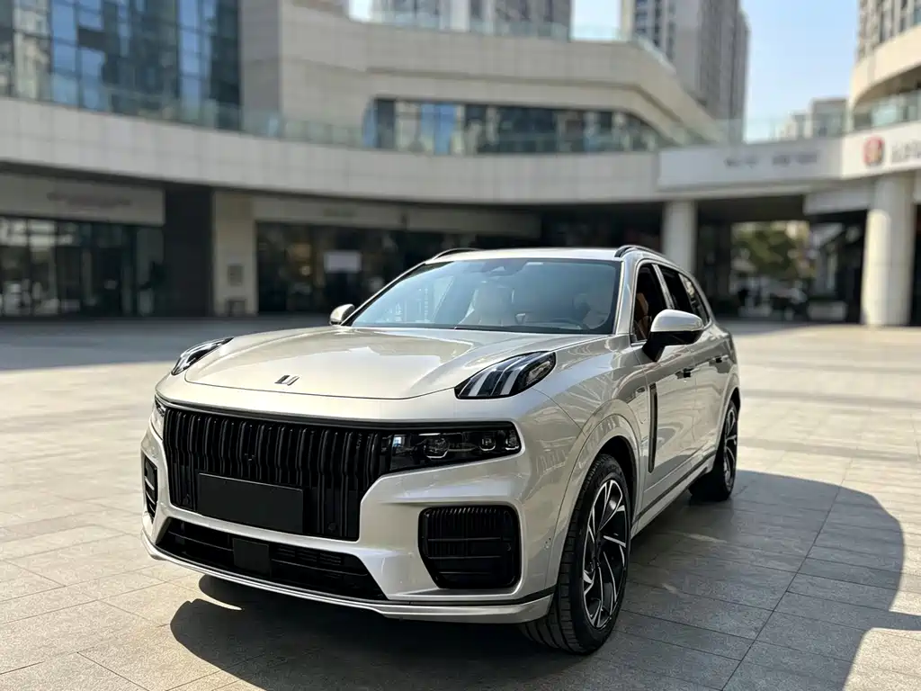 Lynk & Co 09 EM-P