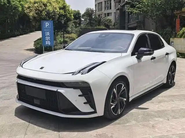 Купить Lynk & Co 03