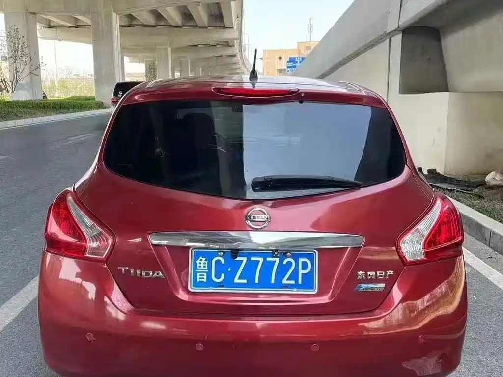 Nissan Tiida 1.6L CVT Cool Coffee Edition, фото 4