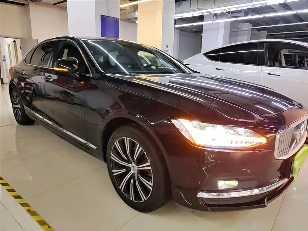 Volvo S90 2021 B5 Luxury