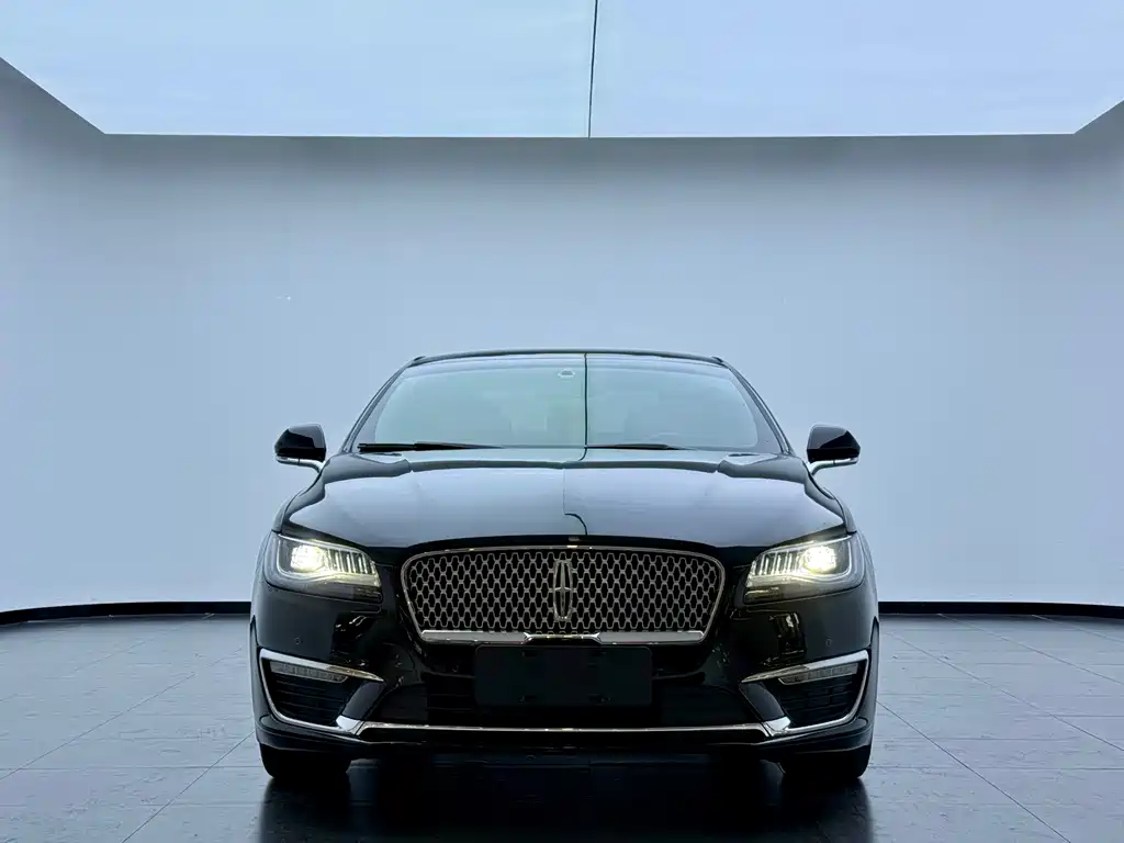 Lincoln MKZ 2019 2.0T V