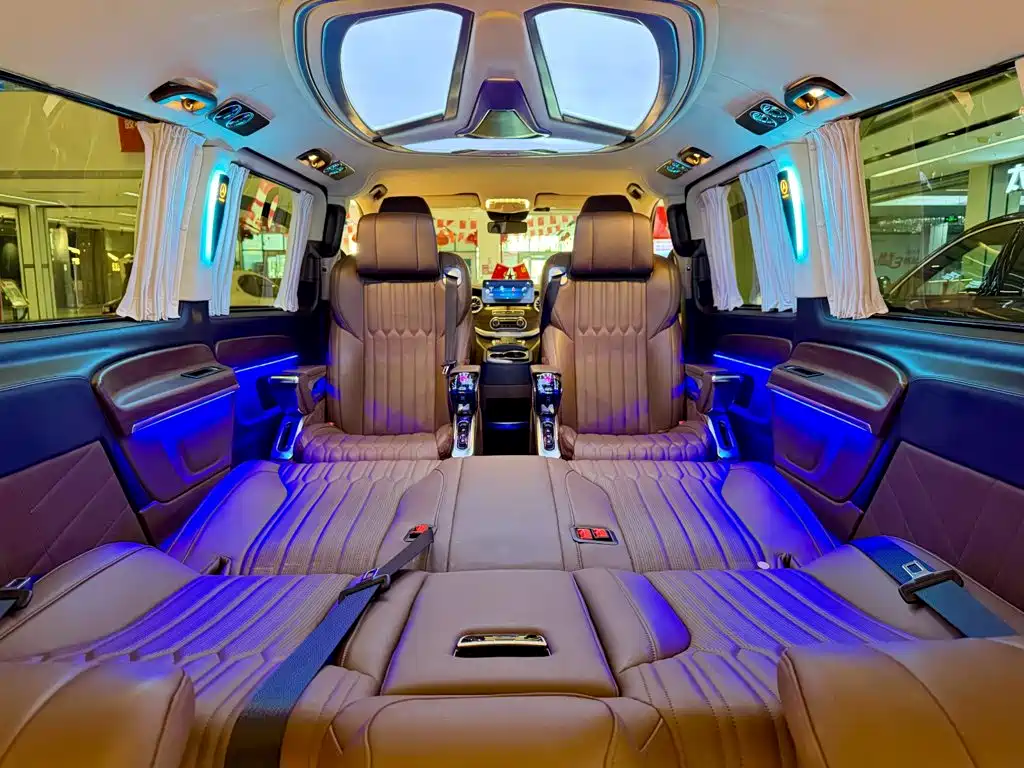 Mercedes-Benz Vito 2023 — фото 22