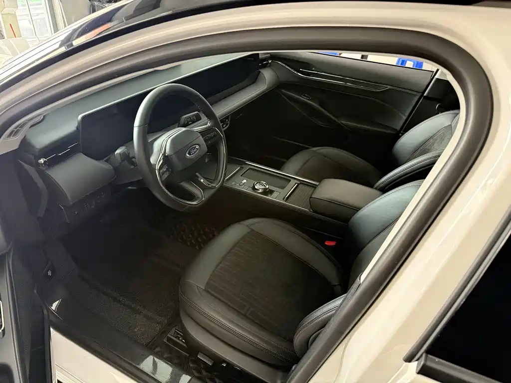 Ford Mondeo 2023 EcoBoost 245 Luxury