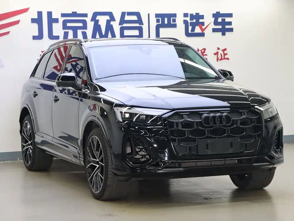 AUDI  Q7