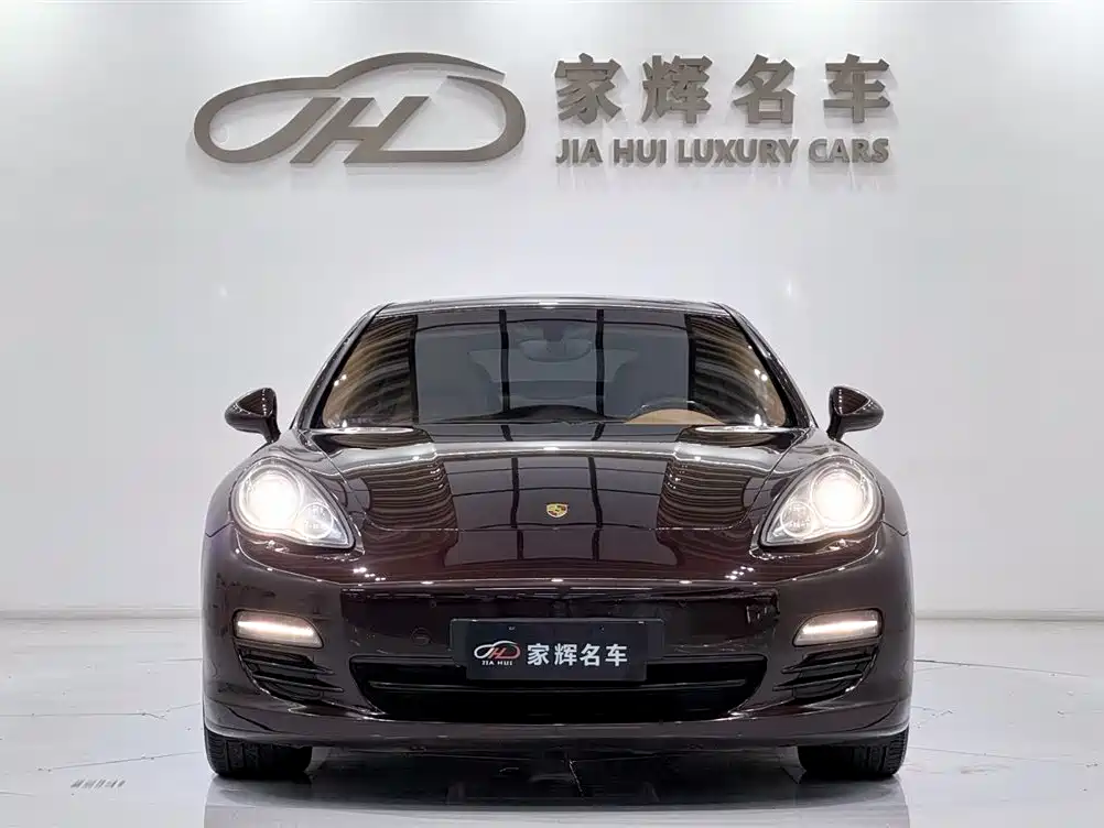 Porsche Panamera 2010 Panamera 4 3.6L