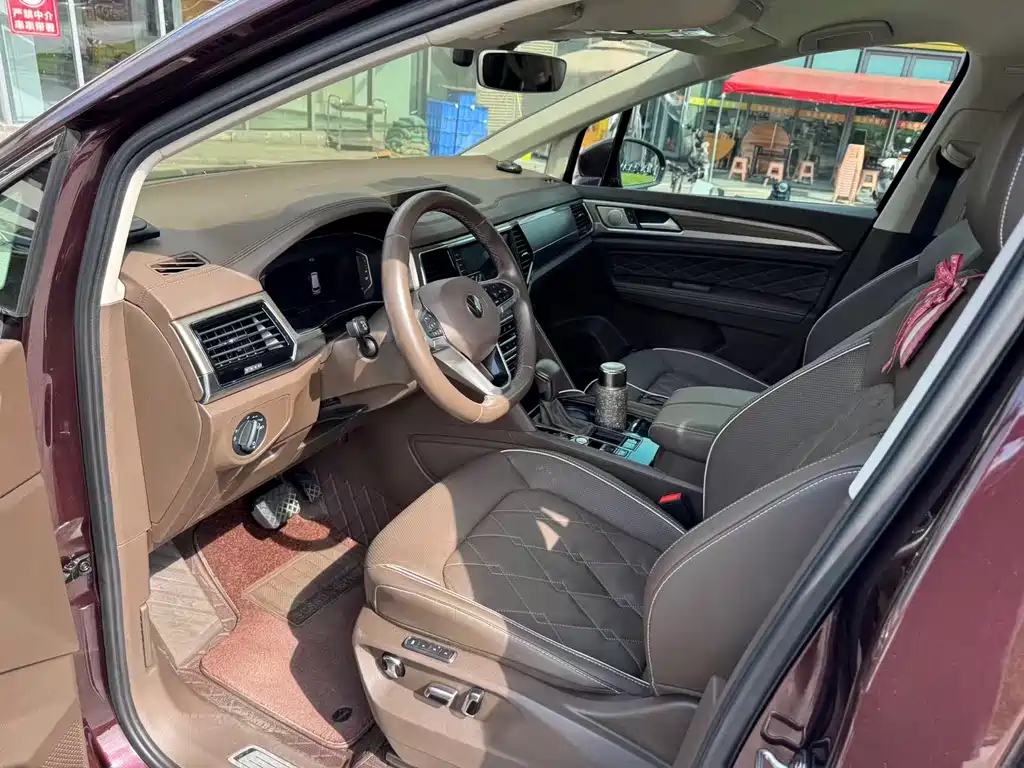 Volkswagen Viloran 2020 380TSI Luxury