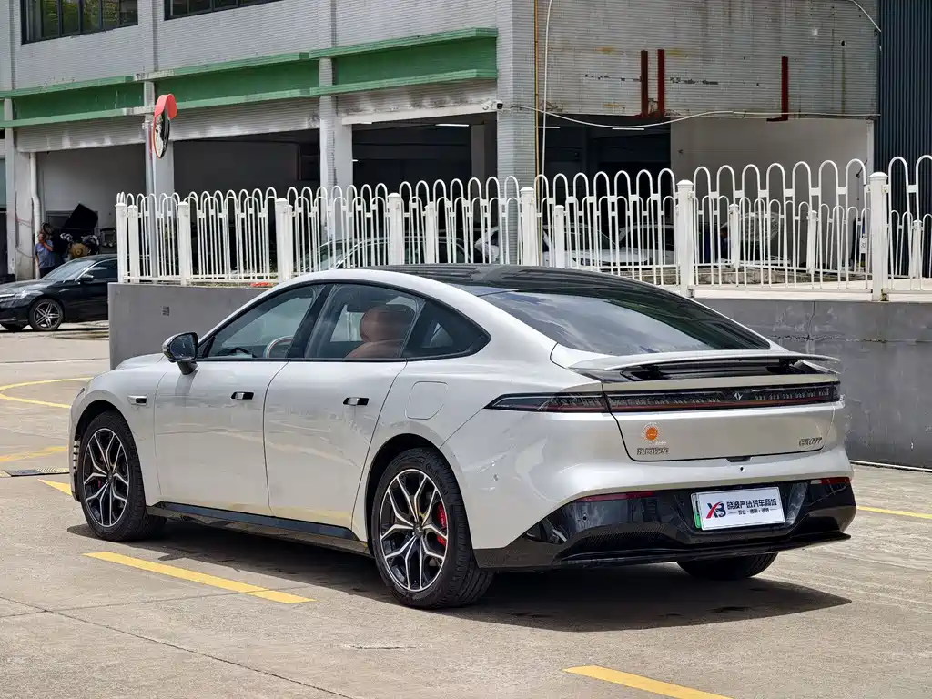 Dongfeng eπ007 2025 565 Max