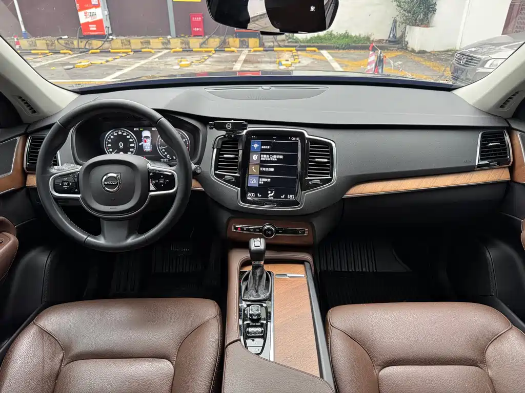 Volvo XC90 — миниатюра 7