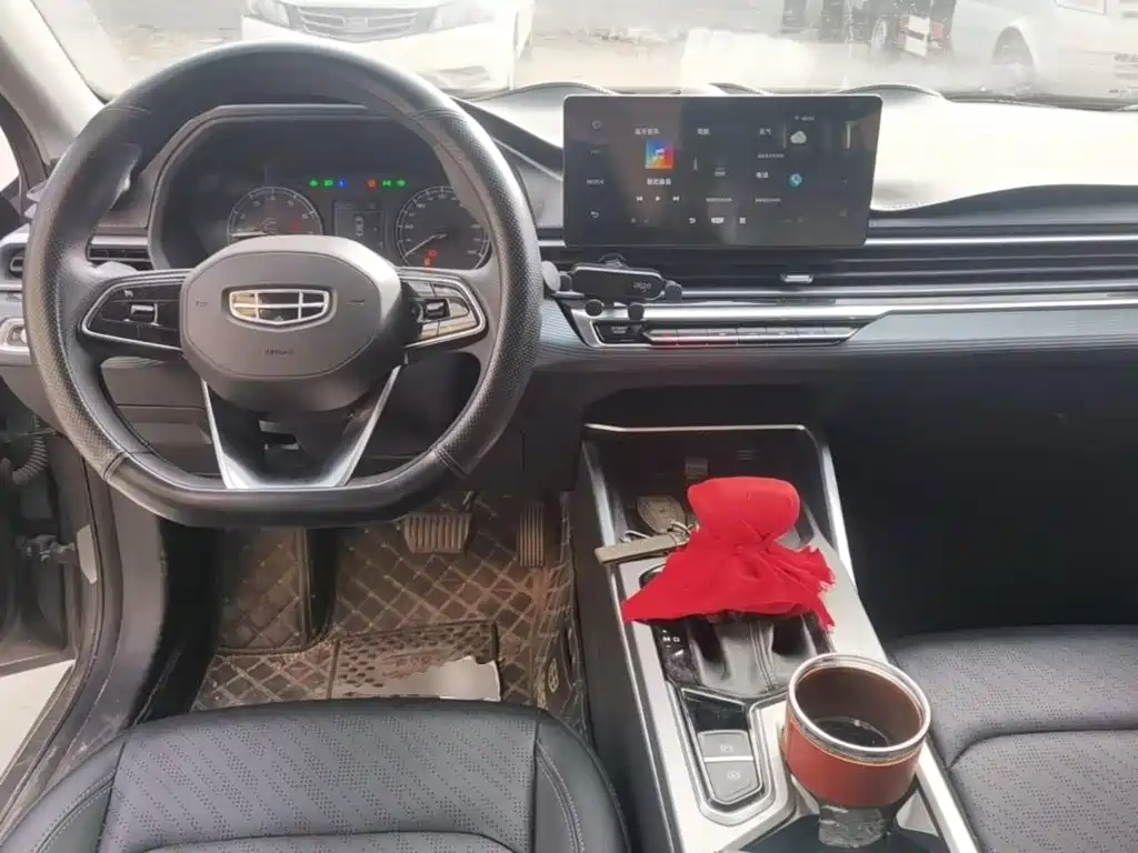 Geely Emgrand — миниатюра 10