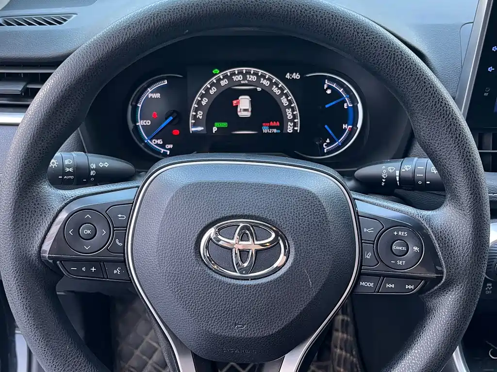 Toyota RAV4 — миниатюра 19