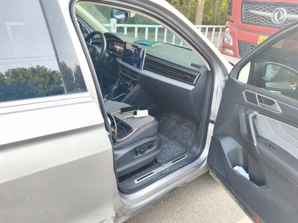 Volkswagen Tiguan L — миниатюра 19