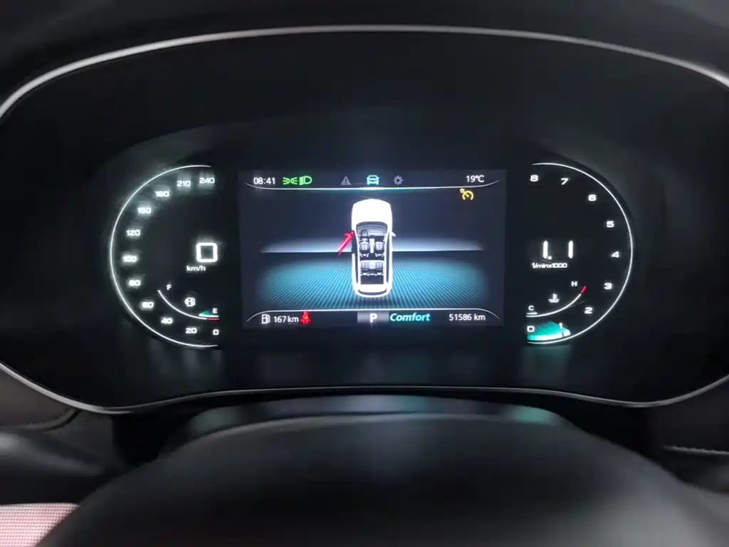 Roewe RX5 MAX — миниатюра 12