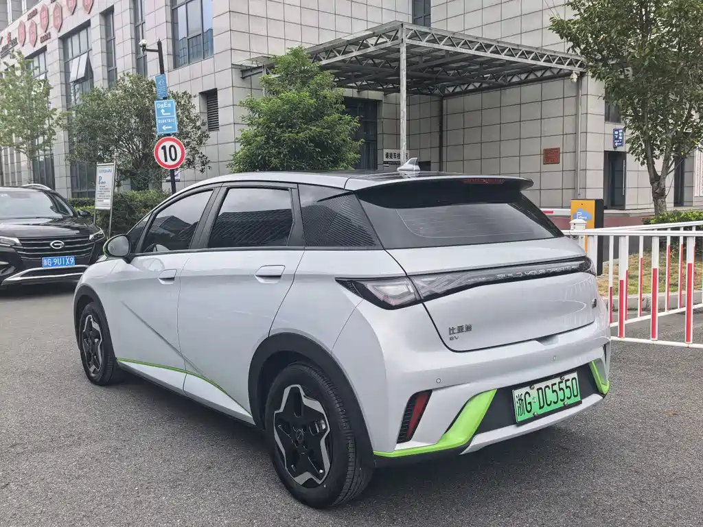 BYD Dolphin — миниатюра 5