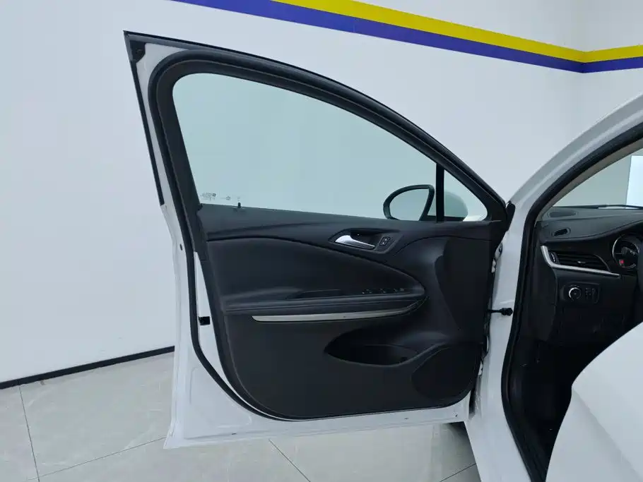 Buick Verano — миниатюра 7