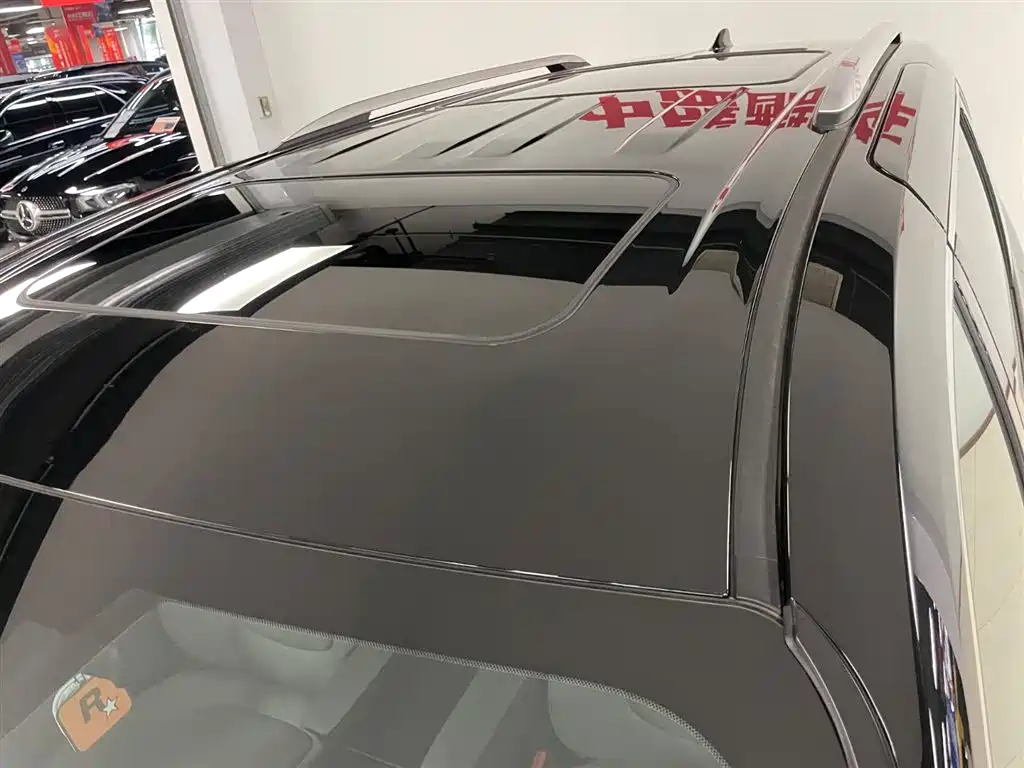 Toyota Granvia 2023 2.5L Luxury PLUS
