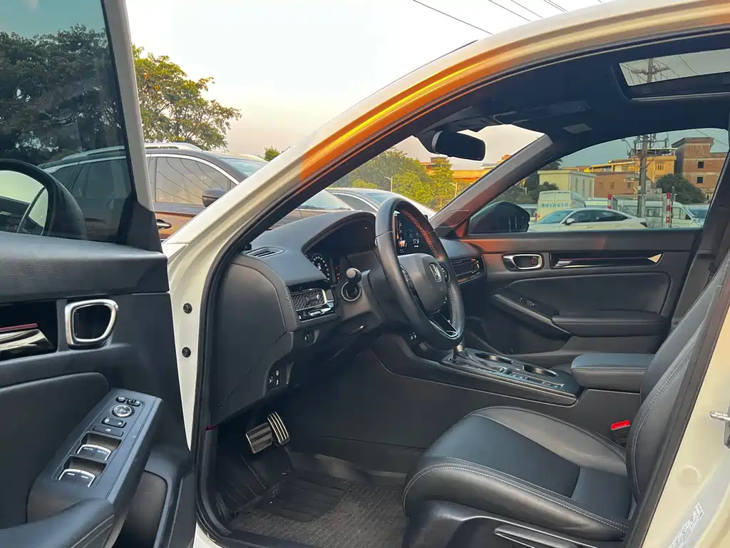 Honda Civic — миниатюра 4