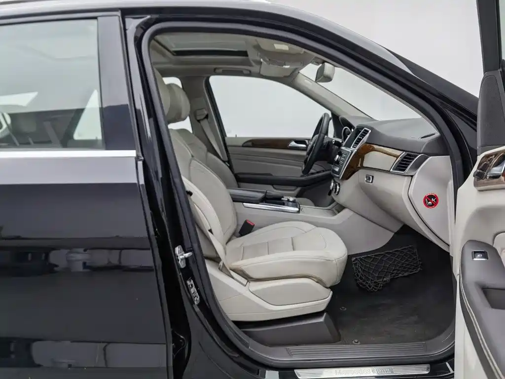 Mercedes-Benz M-Class — миниатюра 23