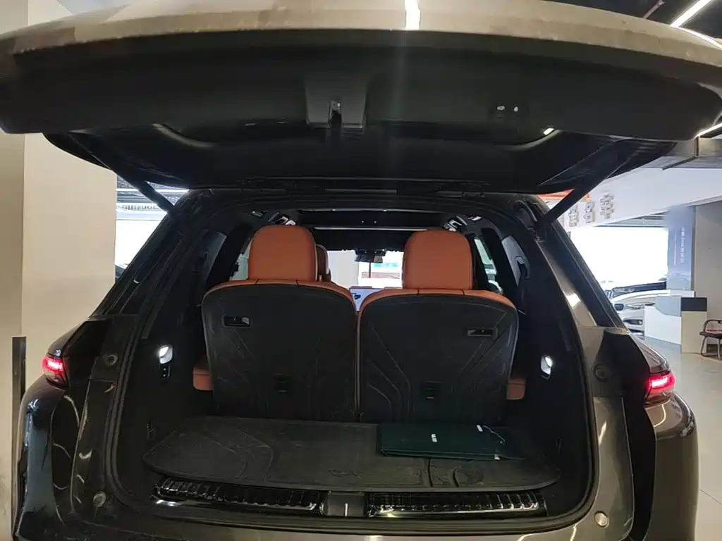 Li Auto Li L8 — миниатюра 19