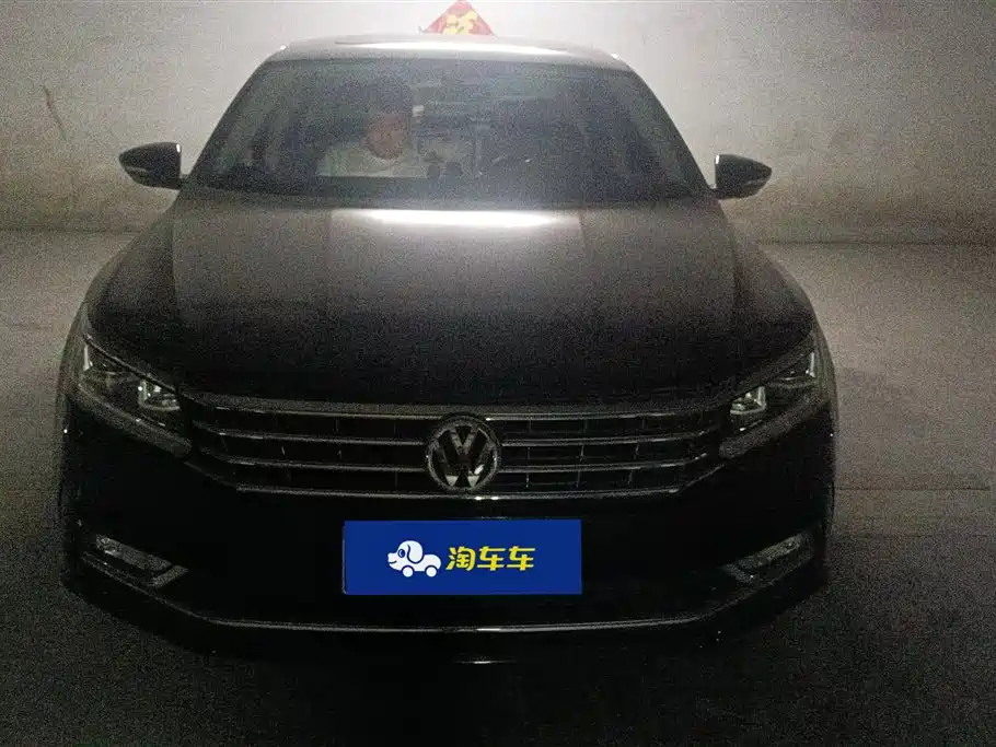Volkswagen Passat 2017 330TSI DSG