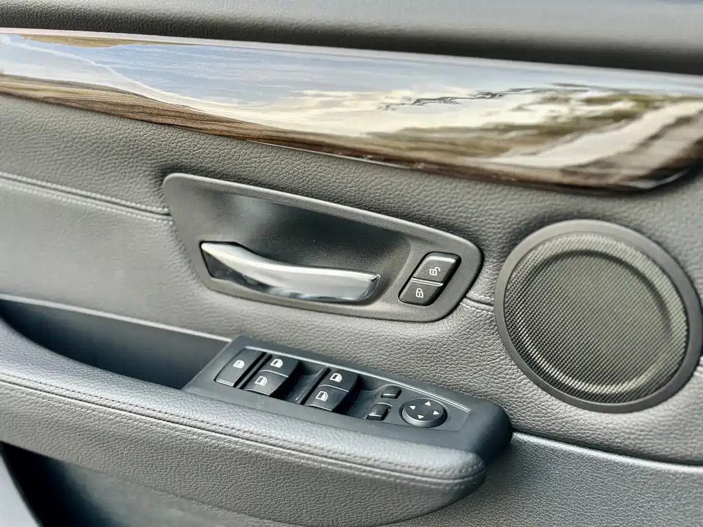 BMW 2 Series Active Tourer (Import) — миниатюра 22