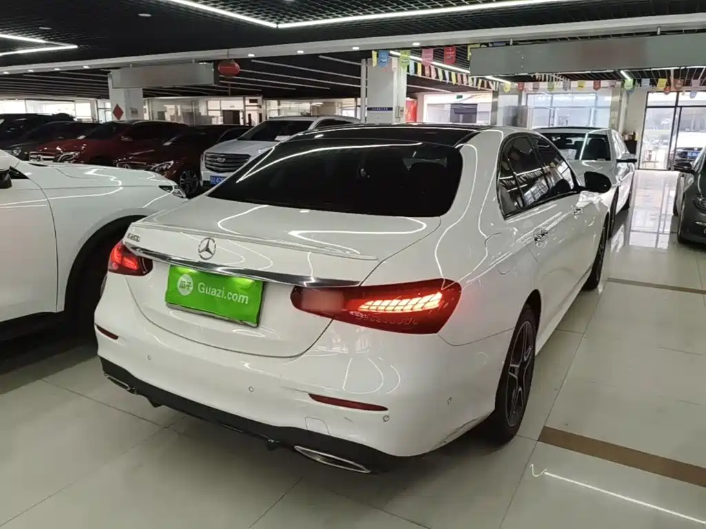 Mercedes-Benz E-Class (Import) — миниатюра 7