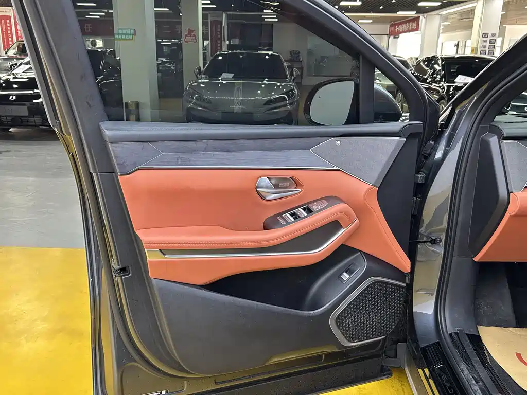 BYD Tang L L 2025 EV 670KM Flagship