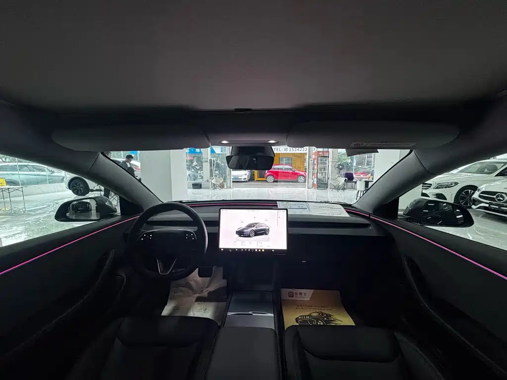 Tesla Model 3 — миниатюра 14
