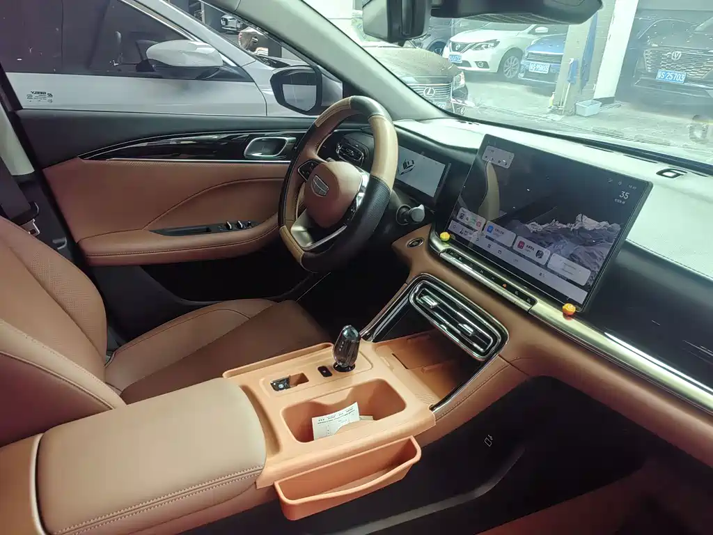 Geely Emgrand — миниатюра 4