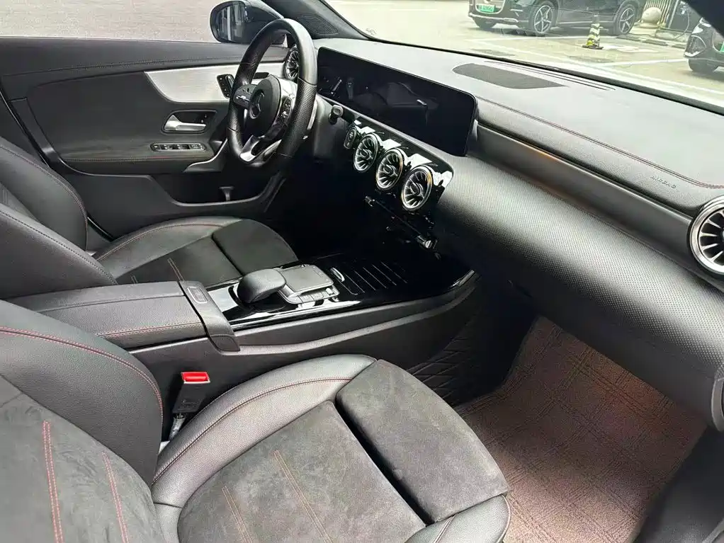 Mercedes-Benz CLA (Import) — миниатюра 14