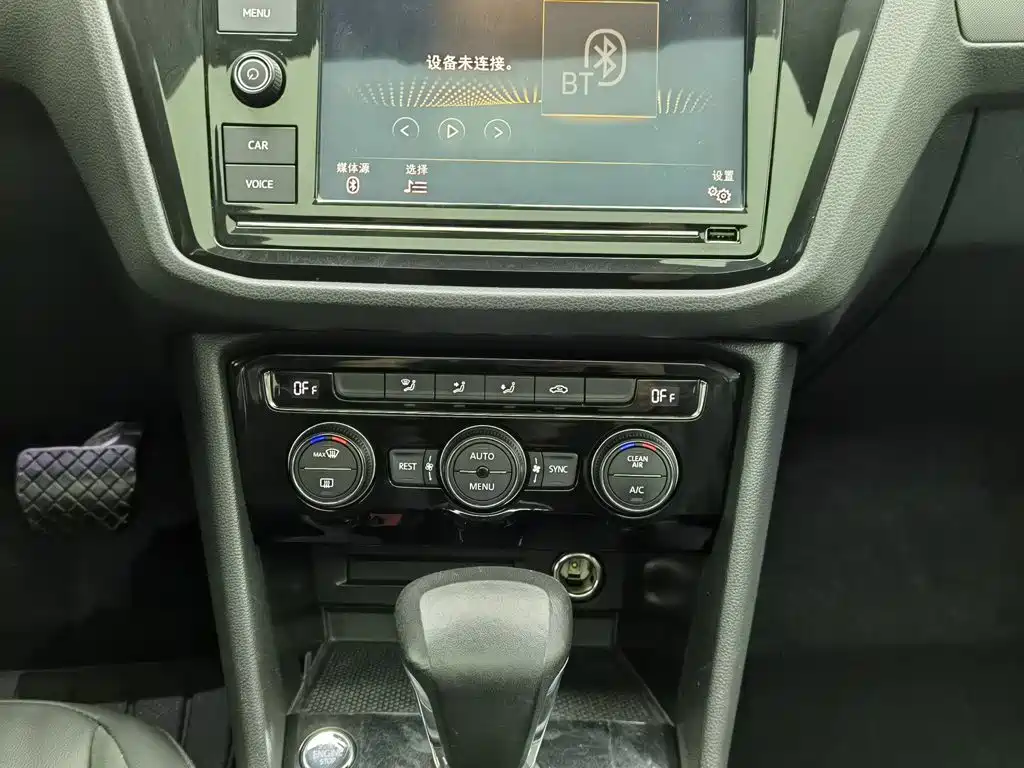 Volkswagen Tiguan L — миниатюра 12