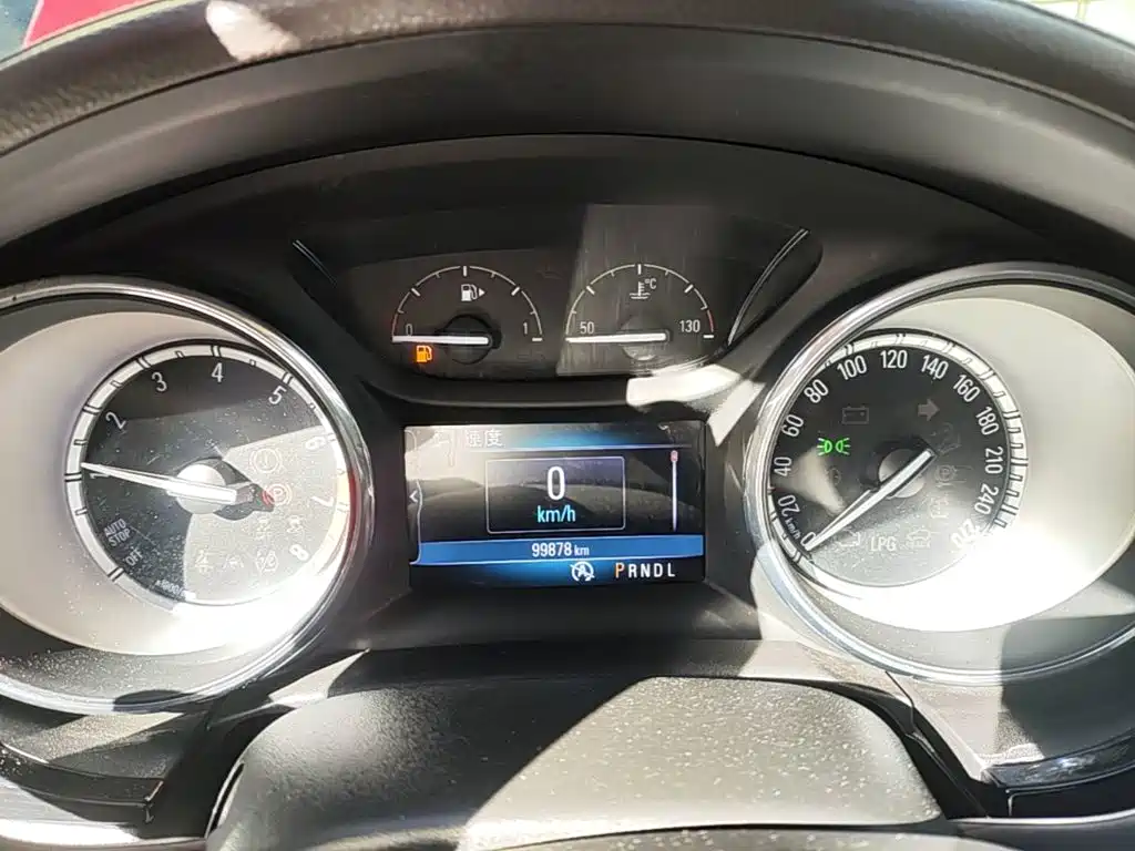 Buick Verano — миниатюра 12