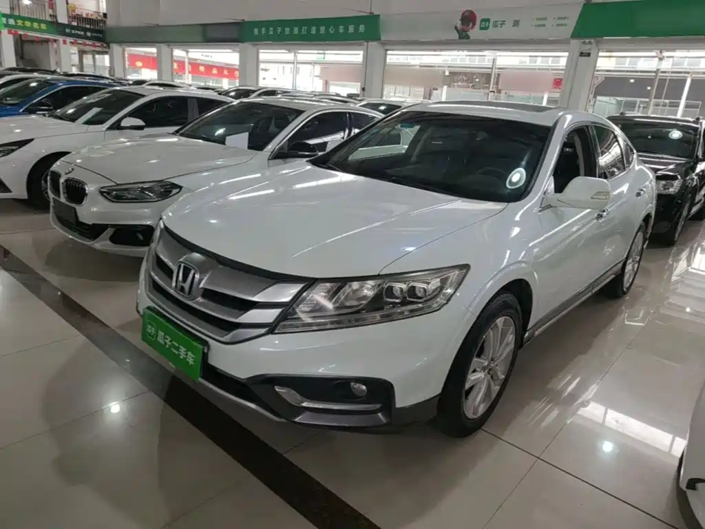 Honda Crosstour 2014 2.4L Luxury Edition