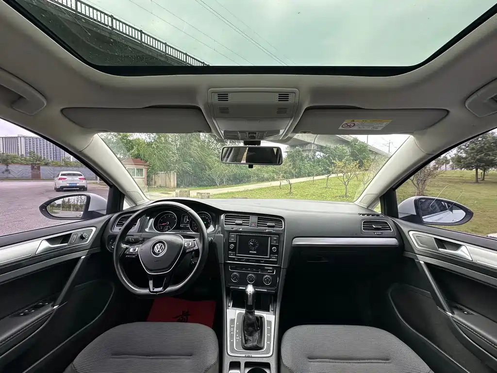 Volkswagen Golf — миниатюра 12