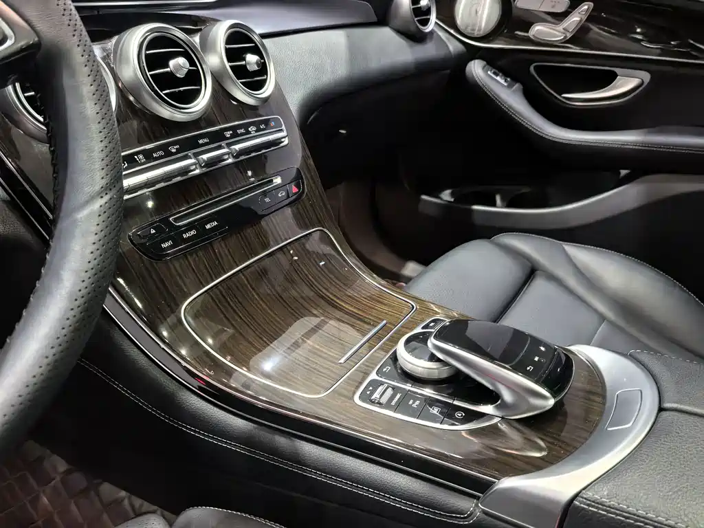 Mercedes-Benz GLC — миниатюра 9